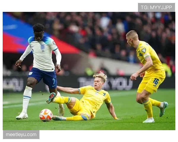 奥利塞与萨卡右边锋进攻效率差异及战术适配机制解析