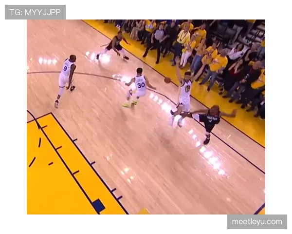 战术犯规的判罚标准与裁判执行原则详细解析